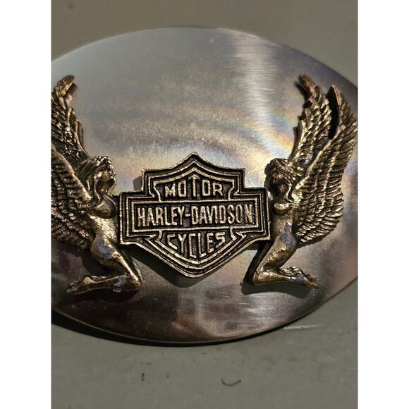 Harley Davidson Belt Buckle 2 Tone Silver And Brass. 2.5"×3.5". Unmarked. - Picture 2 of 12